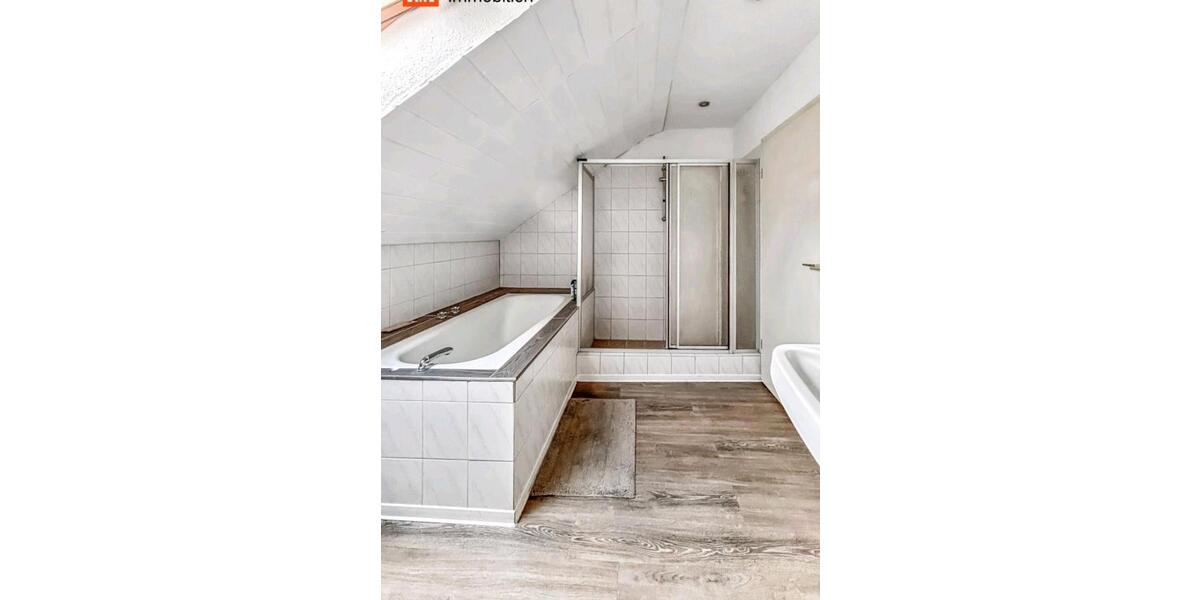 Einfamilienhaus Lorup - 11 Zimmer, 240 m&sup2;, 179.000&euro; | Angebot:26683147