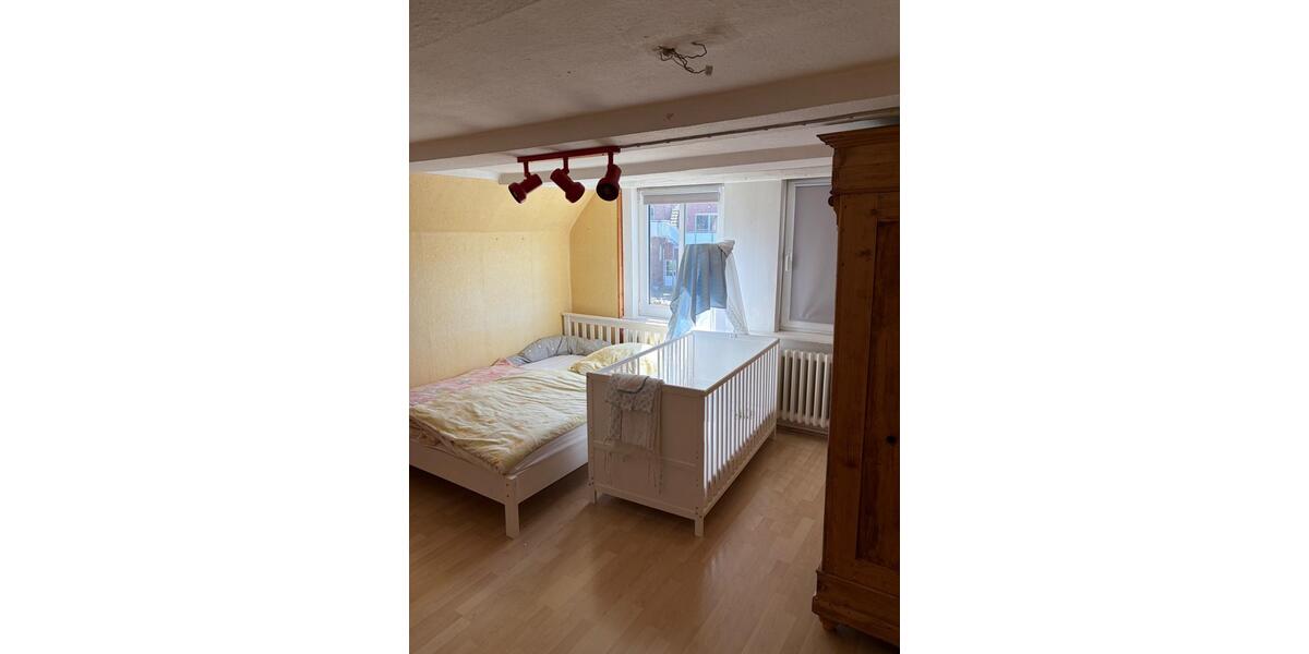 Einfamilienhaus Hessisch Oldendorf - 9 Zimmer, 290 m&sup2;, 195.000&euro; | Angebot:26291395