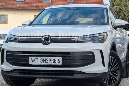 VW Tiguan 29.900 km 34.949 € Königsbrunn bei Augsburg 86343