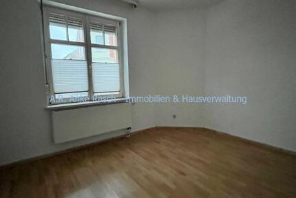 kleine 2-Zimmer-Wohnung im Erdgeschoss - zentrumsnah zimmer