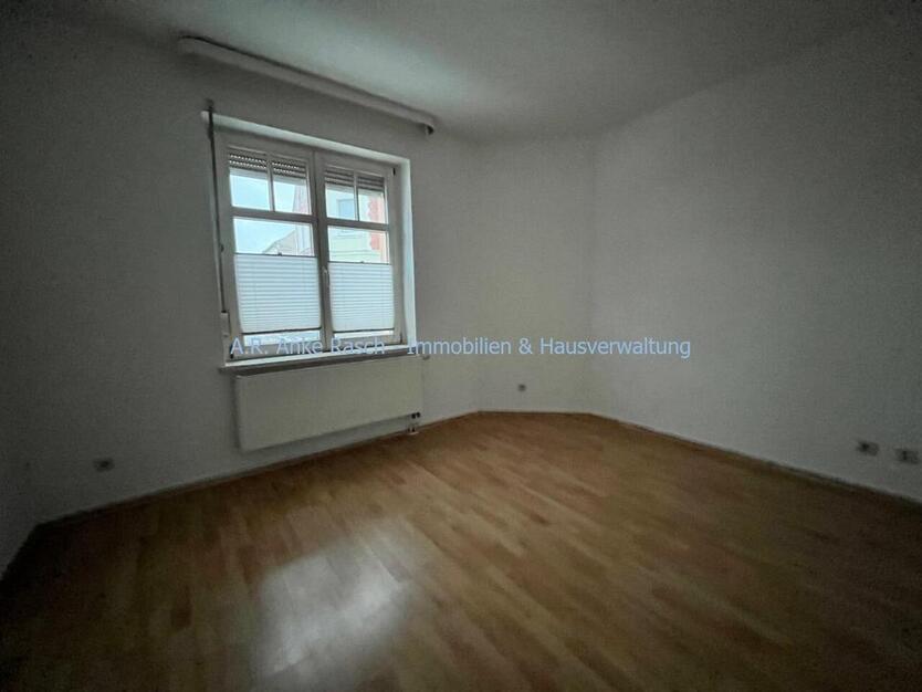 kleine 2-Zimmer-Wohnung im Erdgeschoss - zentrumsnah zimmer