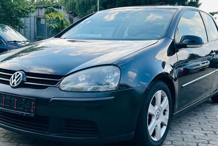 VW Golf 196.000 km 2.750 € Geesthacht 21502