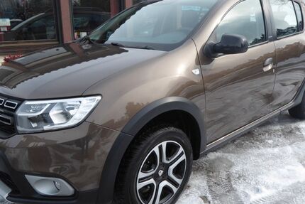 Dacia Sandero 77.000 km 9.998 &euro; Weißwasser 02943