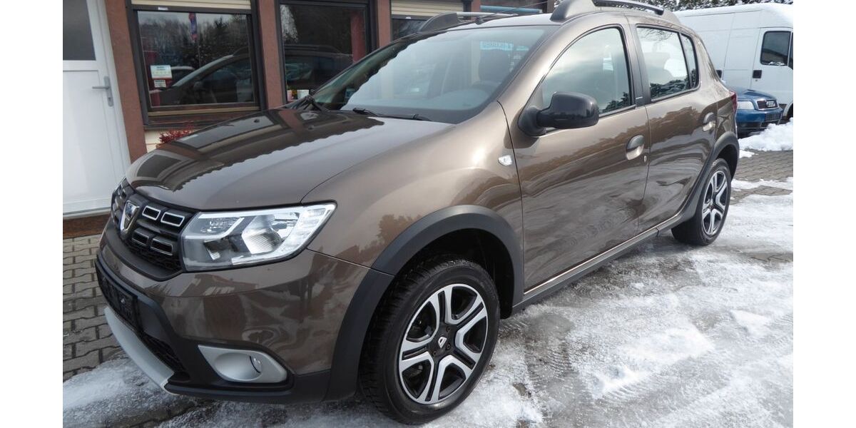 Dacia Sandero 77.000 km 9.998 &euro; Weißwasser 02943