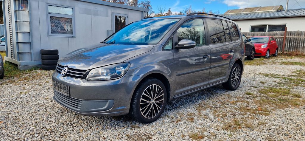 VW Touran 262.403 km 4.200 &euro; Fürstenfeldbruck 82256