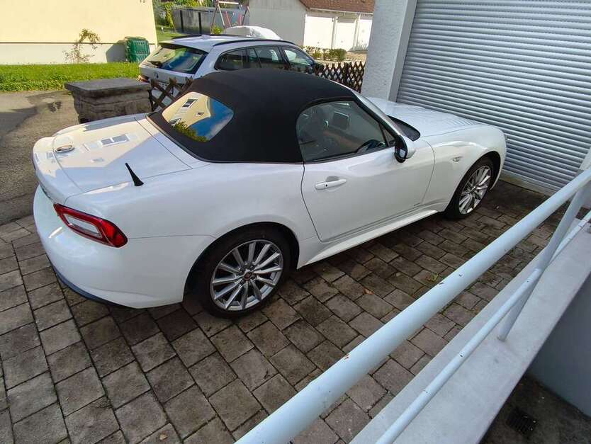 Fiat 124 Spider 9.800 km 21.900 € Tübingen 72074