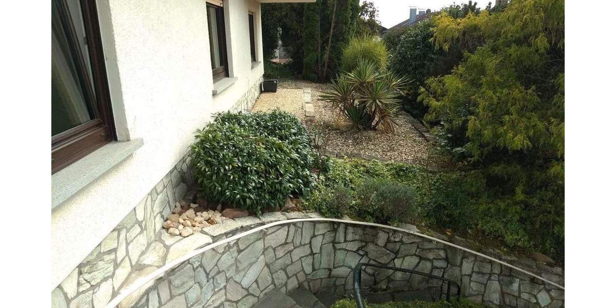 Etagenwohnung Leimen - 2 Zimmer, 66 m&sup2;, 990&euro; | Angebot:25572800