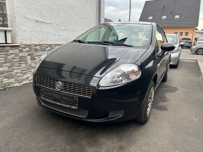 Fiat Punto 156.000 km 2.499 € Edenkoben 67480