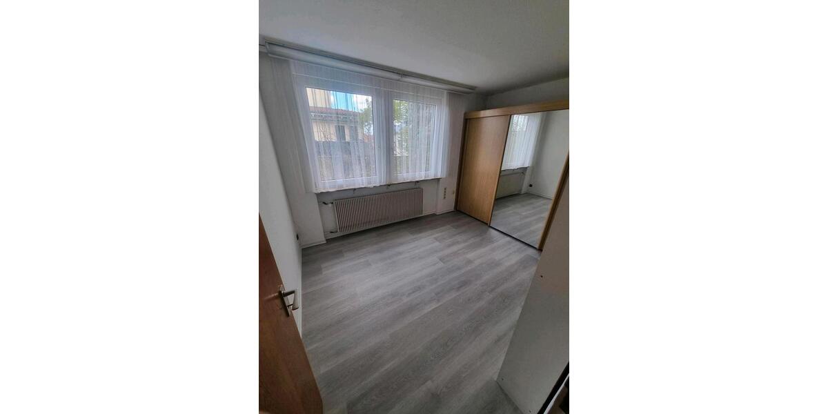 Erdgeschoßwohnung Höchberg - 5.5 Zimmer, 175 m&sup2;, 1.850&euro; | Angebot:26236110
