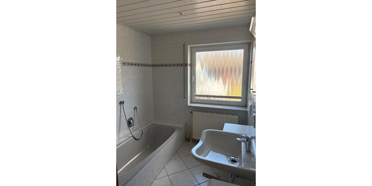 Erdgeschoßwohnung Eystrup - 4 Zimmer, 128 m&sup2;, 1.200&euro; | Angebot:25373718