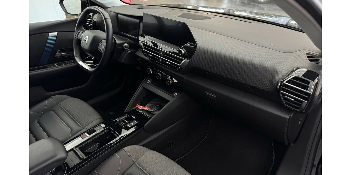 Citroen C4 e- 136 Shine 50 KWh LED CARPLAY 43.800 km 16.890 &euro; Lich 35423