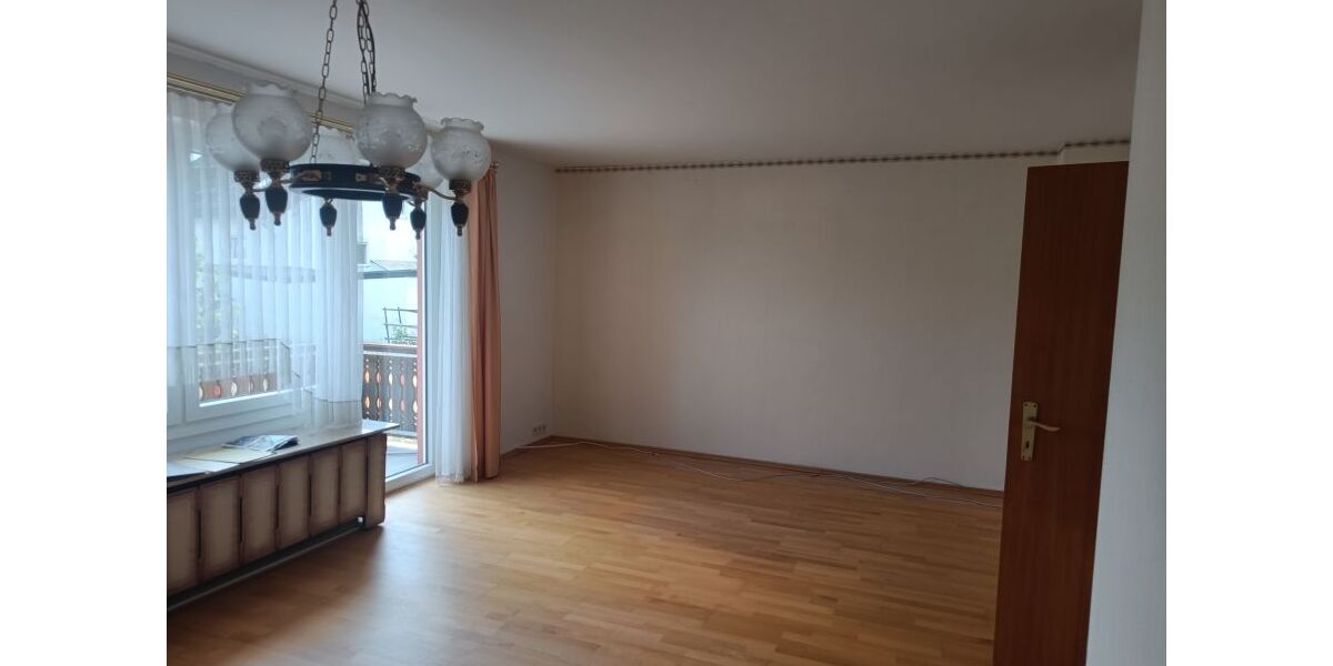 Provisionsfrei* Freistehendes Einfamilienhaus auf 650 m² Grundstück in ruhiger 30er-Zone - Einfamilienhaus Heiligenroth | Angebot:27129573