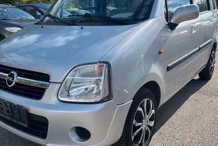 Opel Agila 140.000 km 1.950 € Freiburg 79108