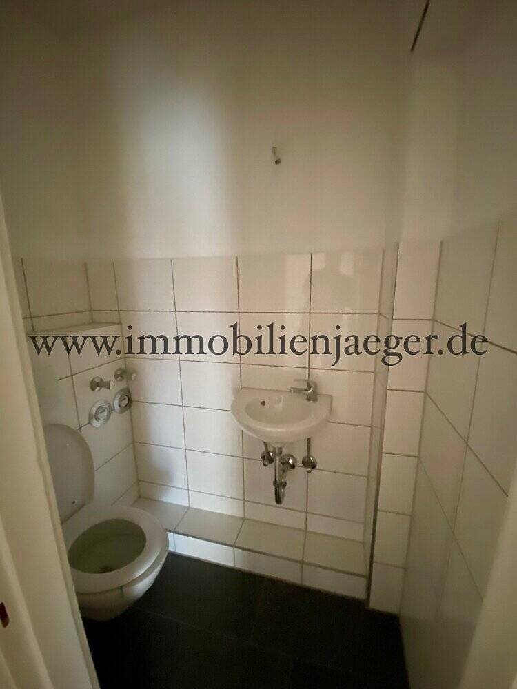 Fußnähe AEZ Poppenbüttel - ruhige Wohnung mit großen Balkon - ruhige Lage nur zum Garten, Fahrstuhl