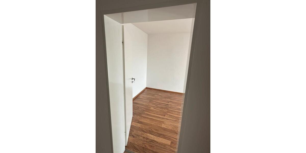 Etagenwohnung Eschweiler - 2 Zimmer, 65 m&sup2;, 650&euro; | Angebot:25567768