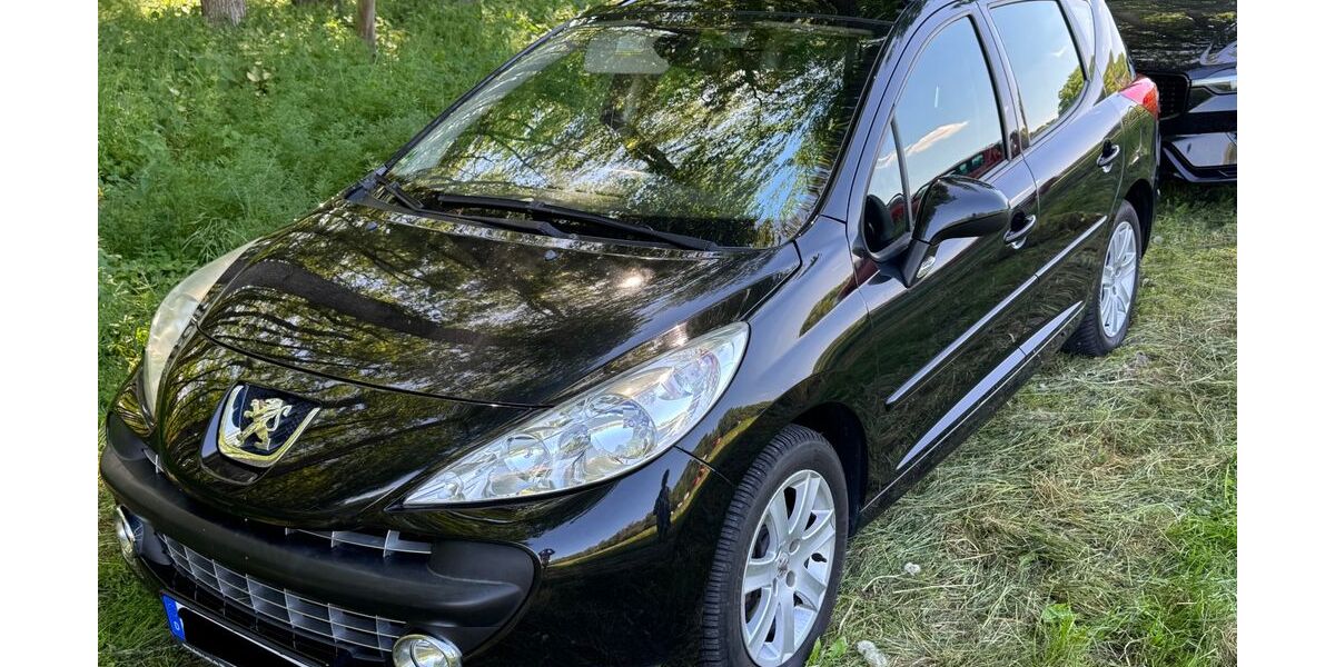 Peugeot 207 150.000 km 2.900 &euro; Nürnberg 90429