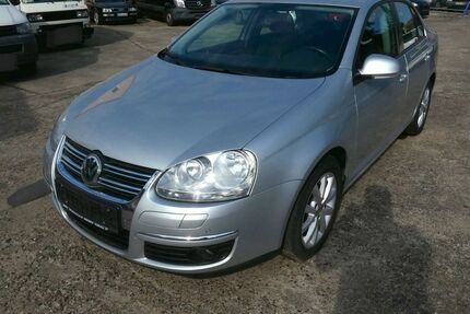 VW Jetta 71.768 km 5.900 &euro; Dresden 01157