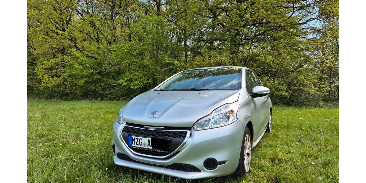 Peugeot 208 42.200 km 3.800 &euro; Düppenweiler 66701