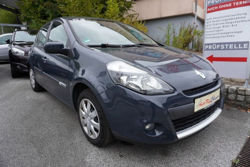 Renault Clio 40.476 km 5.990 € Wuppertal 42109