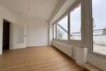 Umfassend sanierte 3-Zimmer-Wohnung mit Balkon in Düsseldorf-Niederkassel