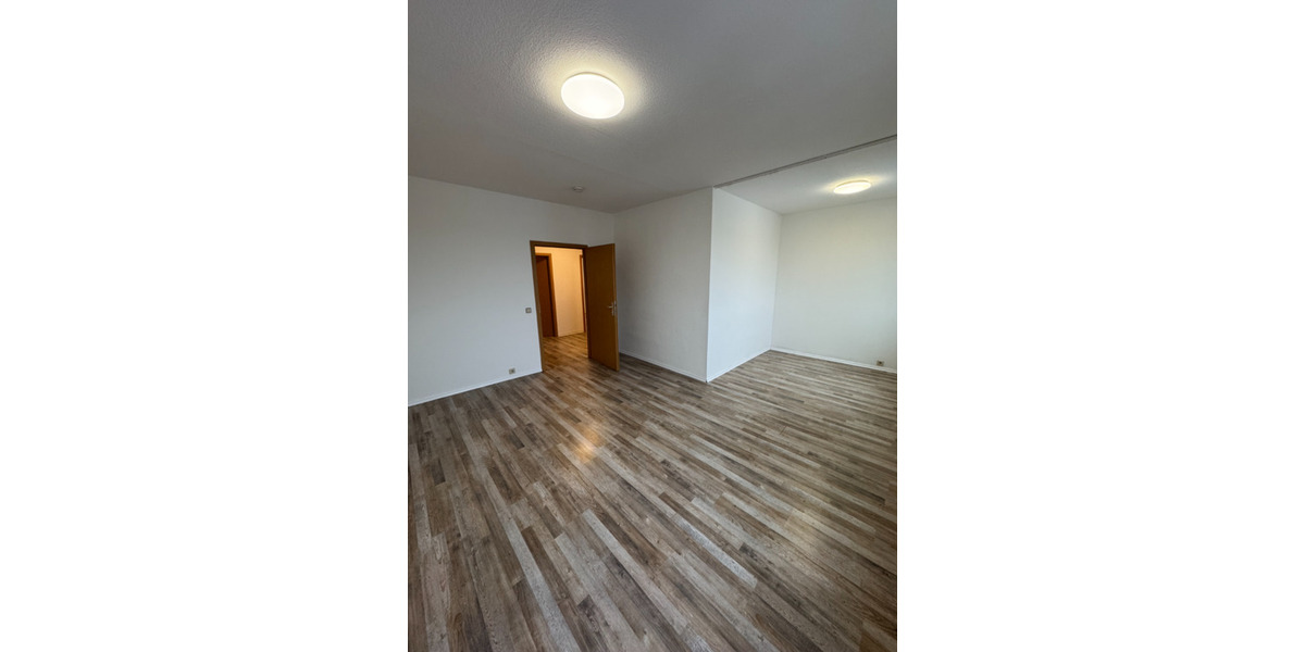 Wohnen auf Zeit Neubrandenburg - 5 Zimmer, 150 m&sup2;, 365&euro; | Angebot:25137078