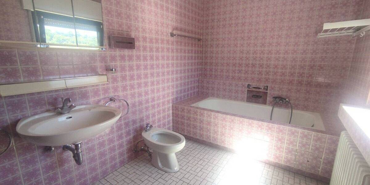 Doppelhaushälfte Mülheim-Kärlich Mülheim - 8 Zimmer, 196 m&sup2;, 180.000&euro; | Angebot:26851852