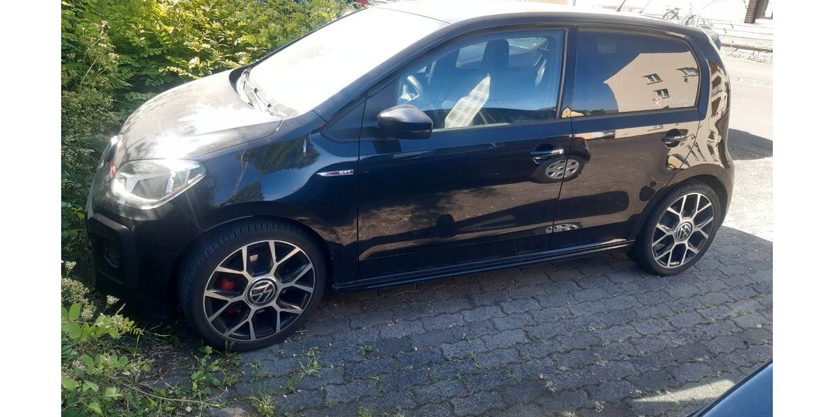 VW up! 27.500 km 21.600 € Königswinter 53639