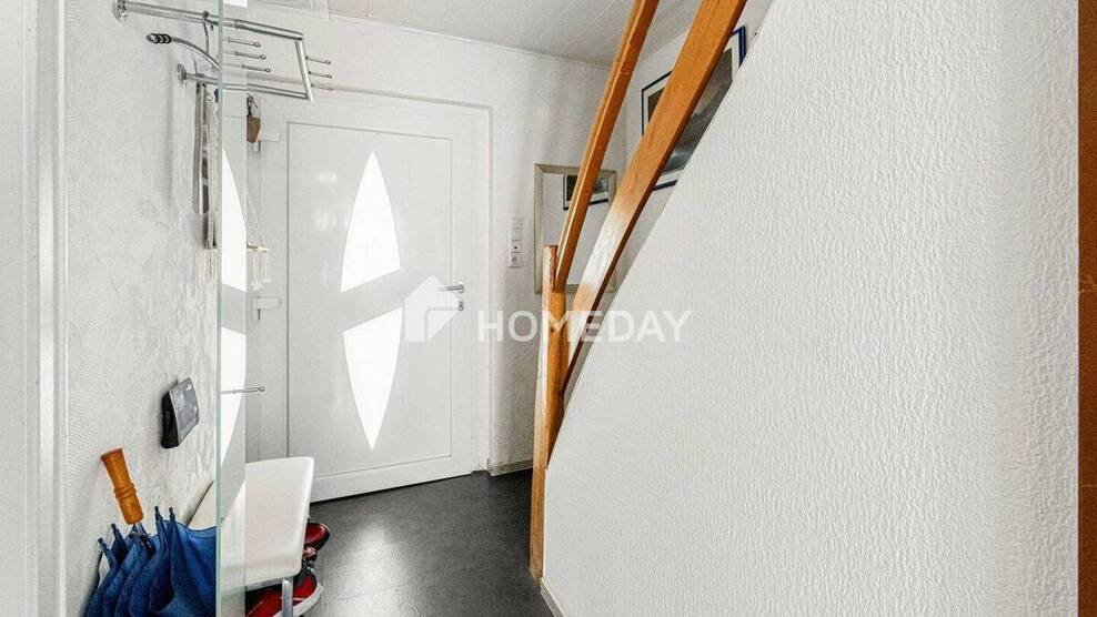 Modernisierte Doppelhaushälfte in Hanglage mit großer Terrasse und Garten 5 zimmer