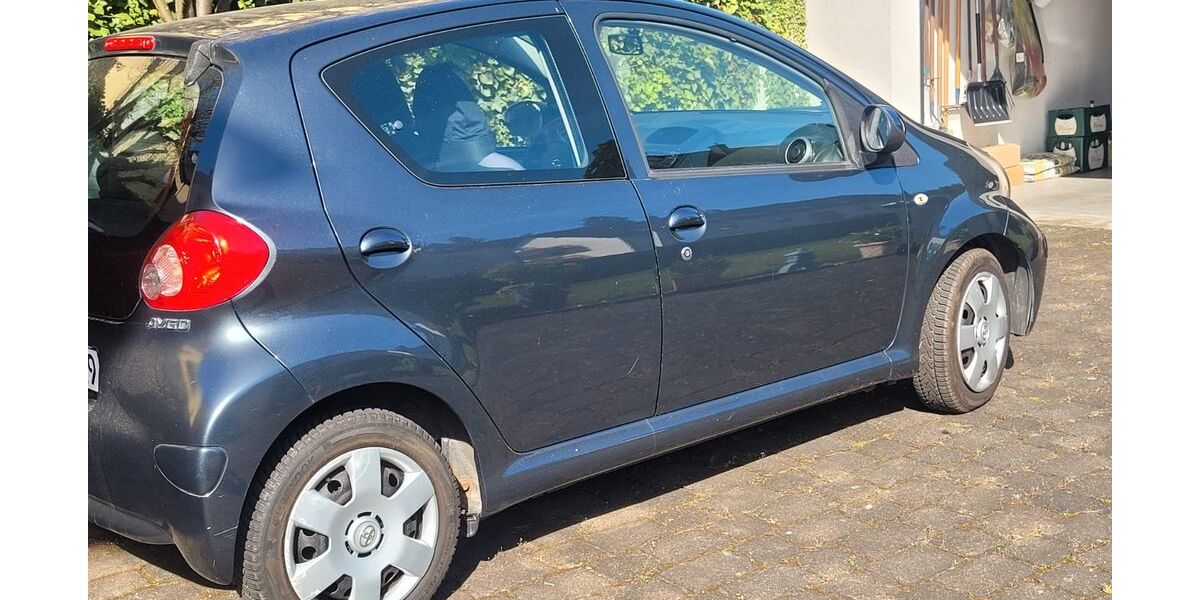 Toyota Aygo (X) 117.600 km 2.800 &euro; Schweich 54338
