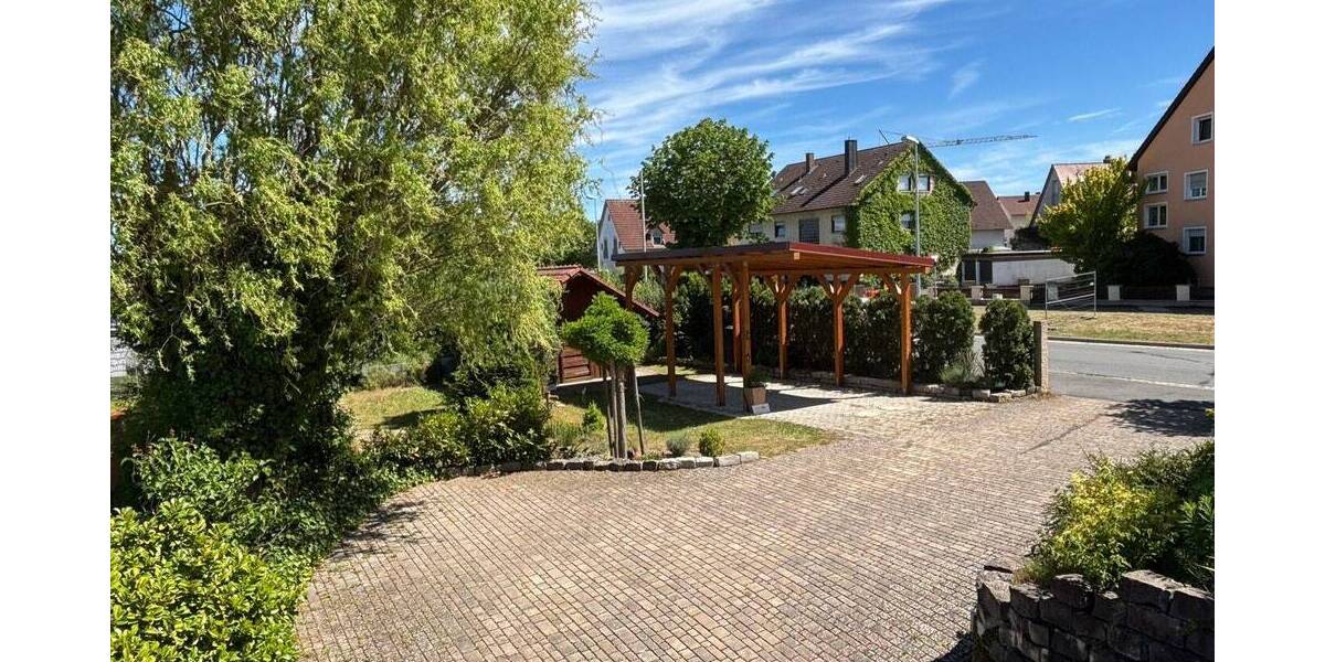 Mehrfamilienhaus, Wohnhaus Adelsdorf - 7 Zimmer, 176 m&sup2;, 611.000&euro; | Angebot:26807099