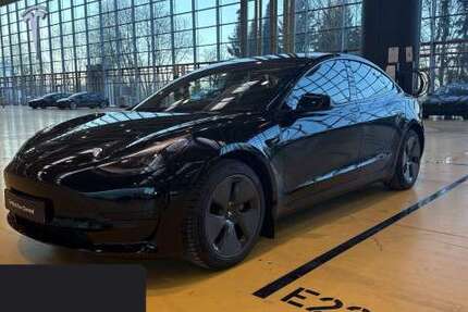 Tesla Model 3 48.150 km 26.400 &euro; Hanau 63457