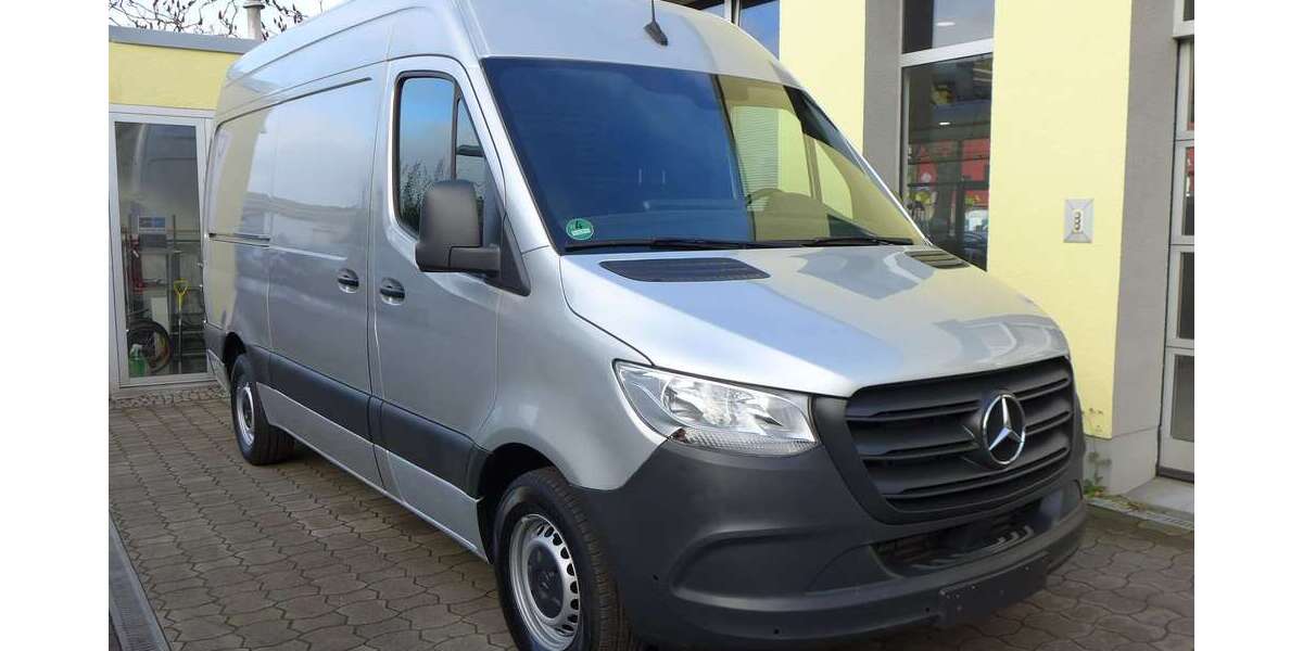 Mercedes-Benz Sprinter 32.943 km 26.490 &euro; Berlin 13086