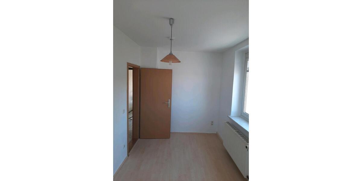 Etagenwohnung Südliches Anhalt - 3 Zimmer, 67 m&sup2;, 82.000&euro; | Angebot:26986950