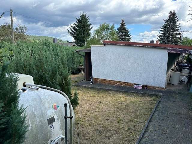 Schöner und massiver Wochenendbungalow in super Lage - Bungalow Pößneck | Angebot:25783545