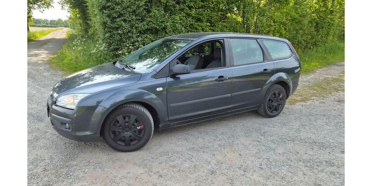 Ford Focus 299.500 km 2.699 &euro; Stolk 24890