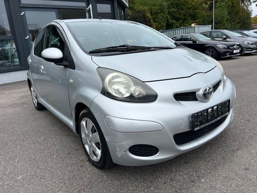 Toyota Aygo (X) 127.000 km 2.990 € Augsburg 86165