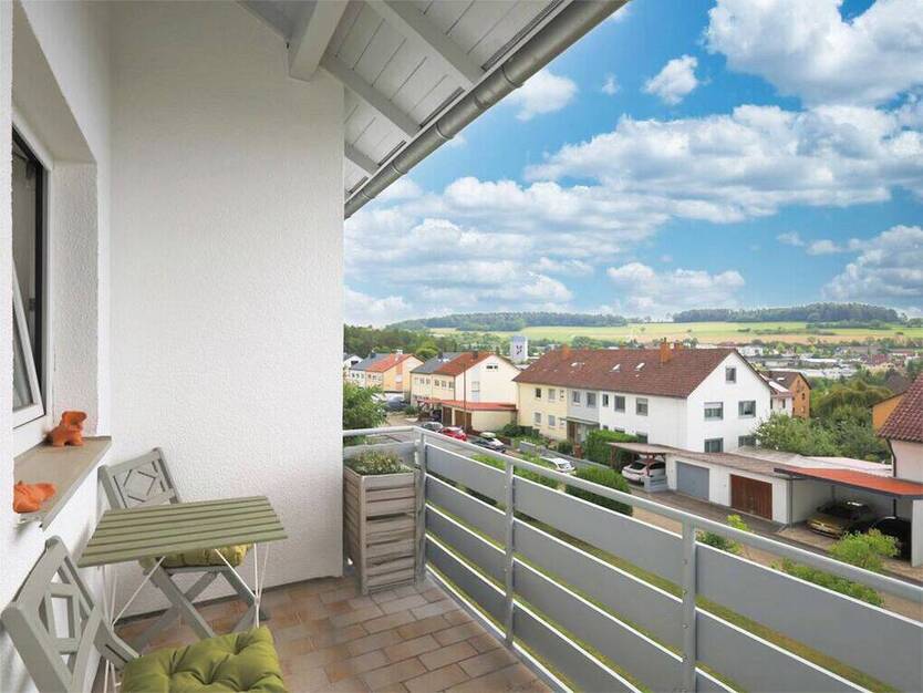 Aussicht und Infrastruktur - Attraktive, modernisierte 3-Zimmer-Wohnung mit Balkon