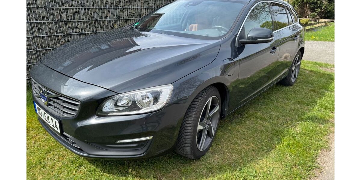Volvo V60 199.500 km 8.900 &euro; Alpen 46519