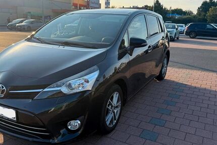 Toyota Verso 128.000 km 13.999 &euro; Berlin 12309