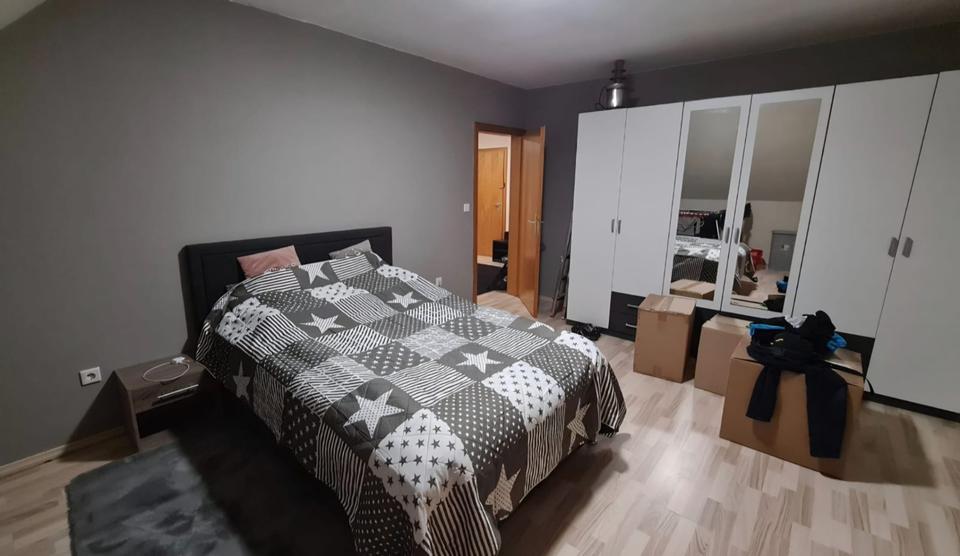 Dachgeschoßwohnung Brilon - 3 Zimmer, 73 m&sup2;, 380&euro; | Angebot:25394252