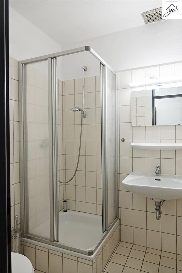Geräumige Gewerbefläche in stadtnaher Lage in Aurich zimmer