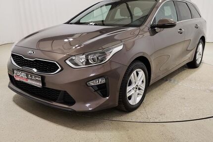 Kia ceed Sportswagon 66.265 km 16.849 € Oberlungwitz 09353