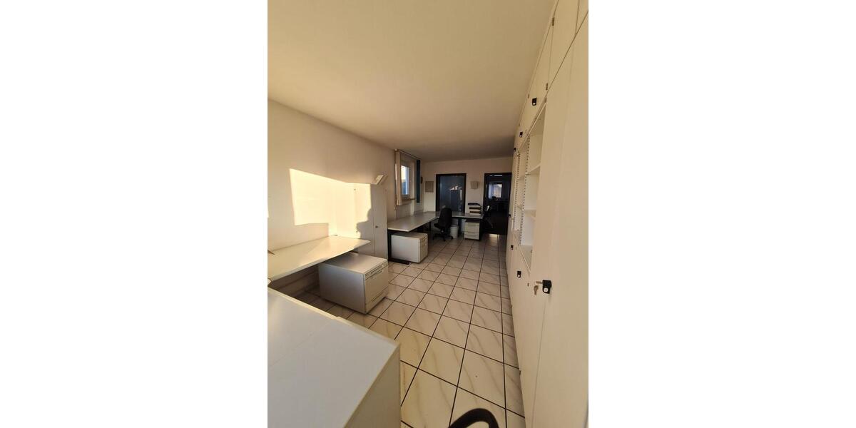 Büroeinheit, Praxiseinheit, Büroräume, Gewerbefläche,Lagerfläche zimmer