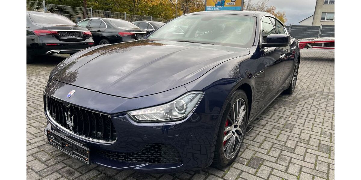 Maserati Ghibli 89.199 km 25.900 &euro; Aachen 52078