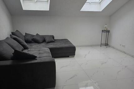 Helle & gemütliche Dachgeschosswohnung – Neubau, 75 m², Römhild 3 zimmer