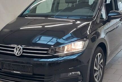 VW Touran 130.155 km 17.199 &euro; Berlin 12055