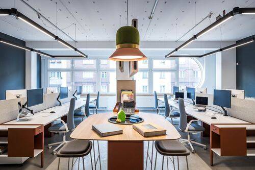 Modern möblierte Schreibtische im Loft mitten in Kreuzberg - All-in-Miete