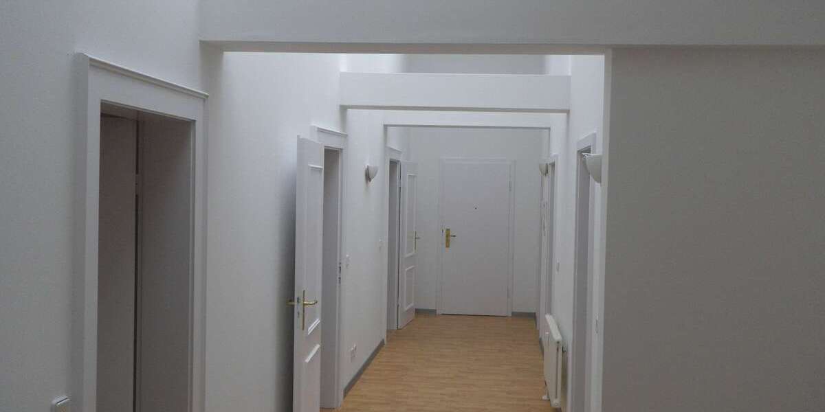 Etagenwohnung Eisenach - 3 Zimmer, 119 m&sup2;, 725&euro; | Angebot:25564466