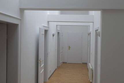 Wohnung Eisenach - 3 Zimmer, 119 m&sup2;, 725&euro; | Angebot:25564466