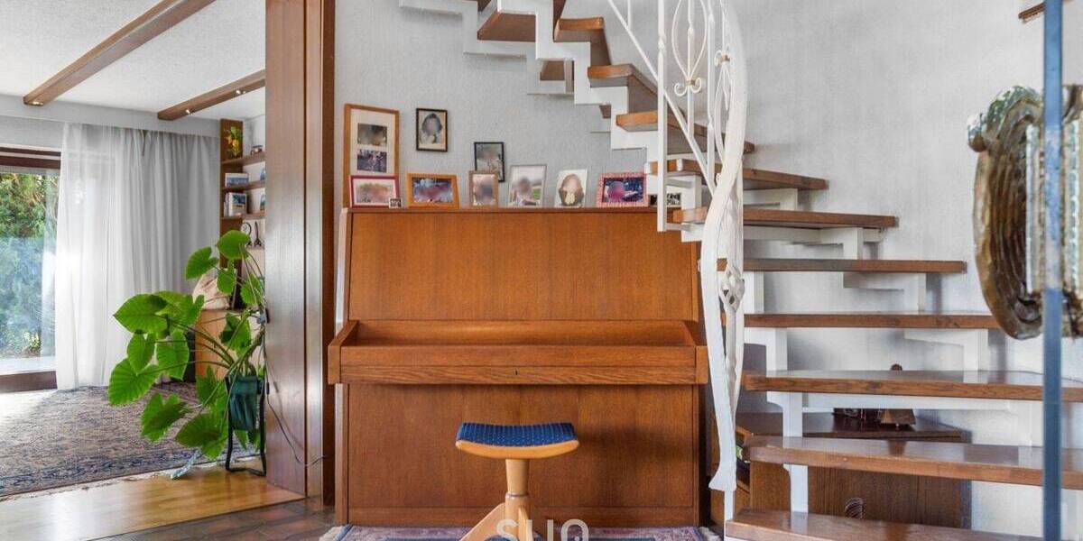 Familientraum.Grün. Ruhig. Einzigartig. Reiheneckhaus in Ulm-Unterweiler mit Pool und großem Garten! 8 zimmer